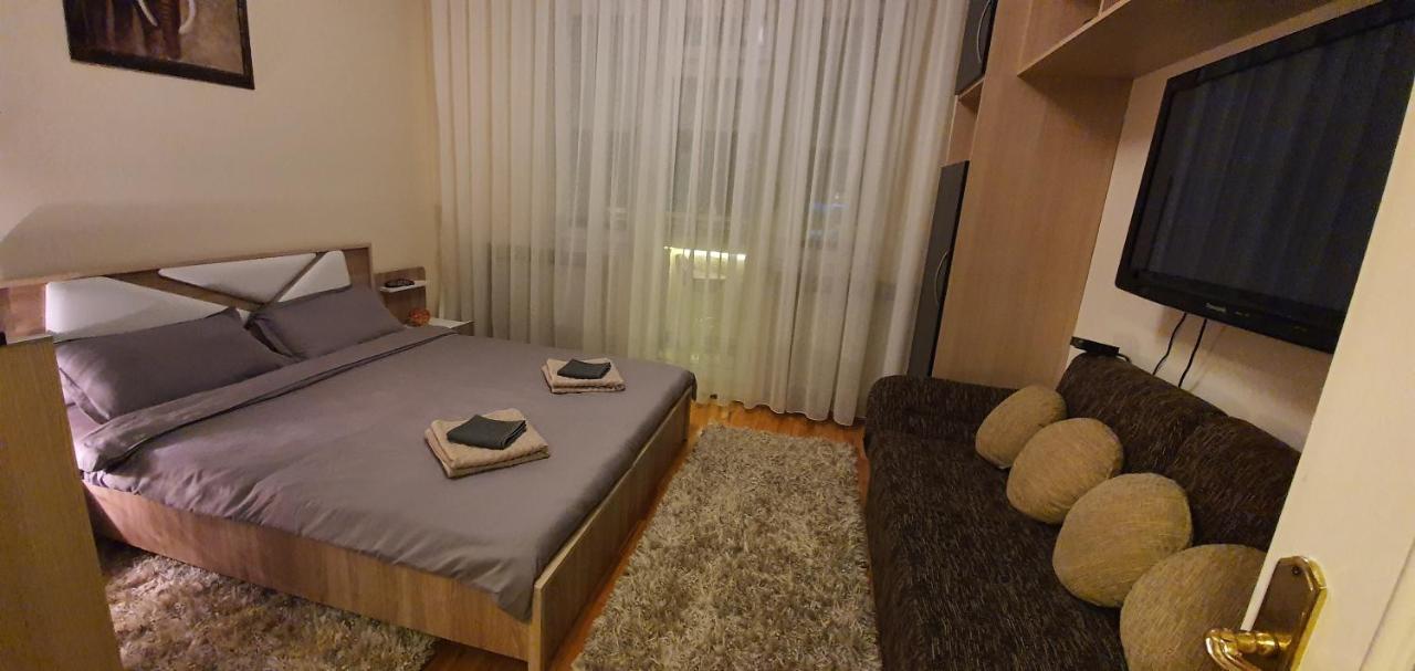 Apartment No 5 Pristina Buitenkant foto