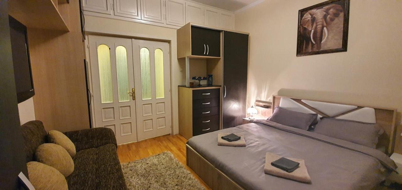 Apartment No 5 Pristina Buitenkant foto